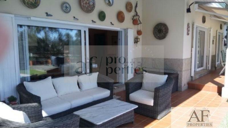 For sale of chalet in Nigrán