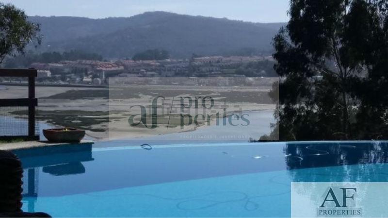For sale of chalet in Nigrán