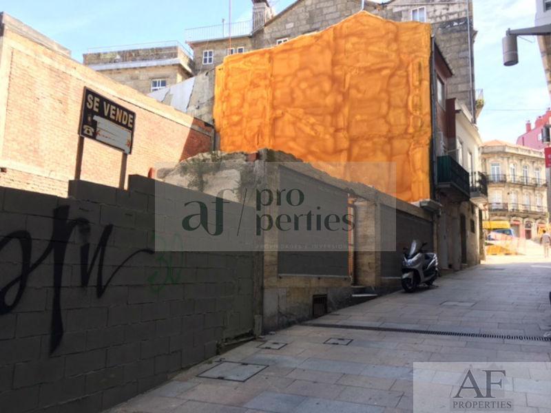For sale of land in Vigo