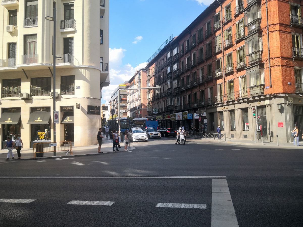 For rent of commercial in Madrid