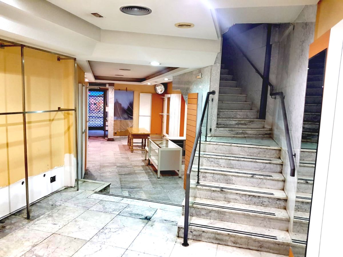 For rent of commercial in Madrid