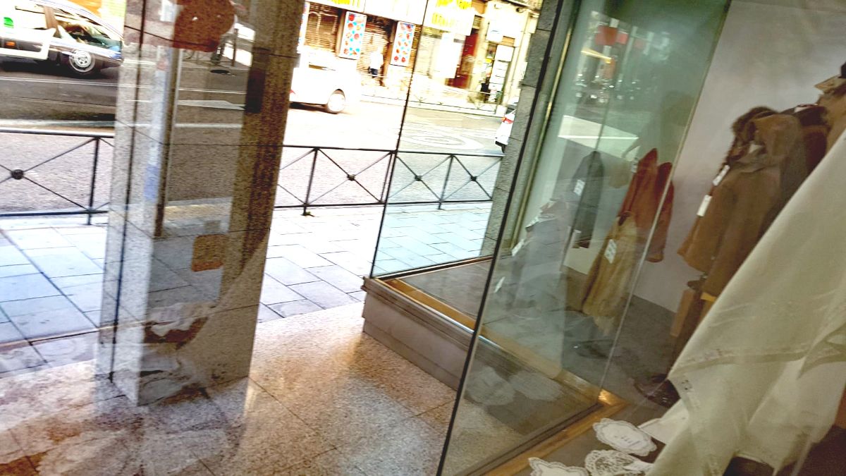 For rent of commercial in Madrid
