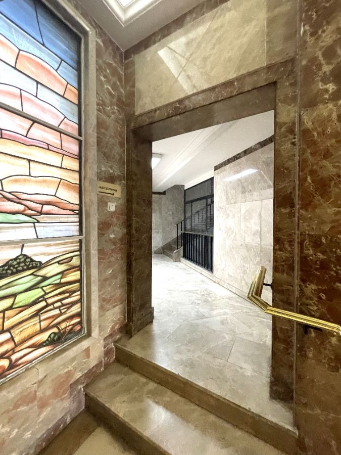 For rent of office in Madrid