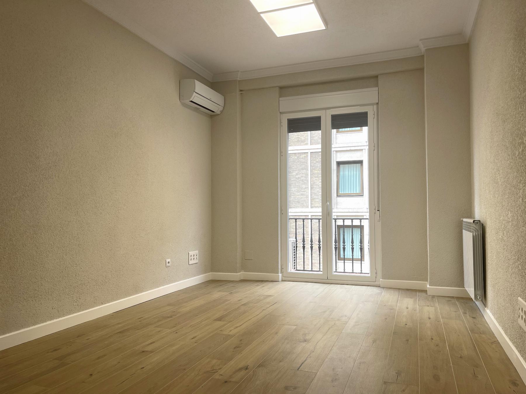 For rent of office in Madrid