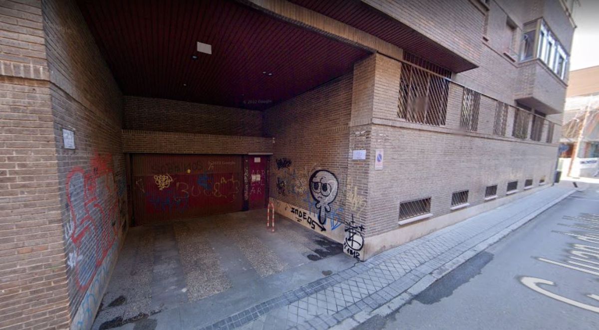 For rent of garage in Madrid