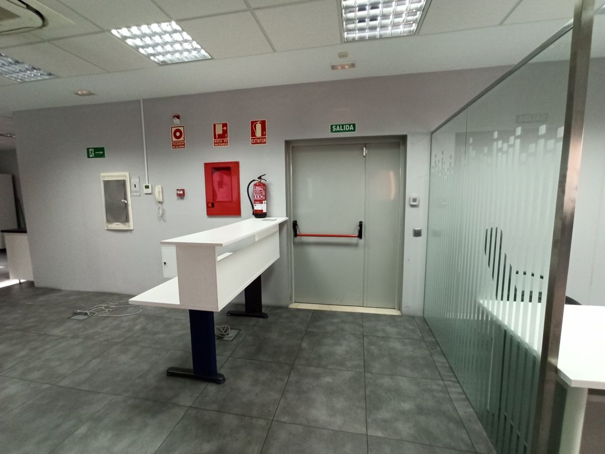 For rent of office in Madrid