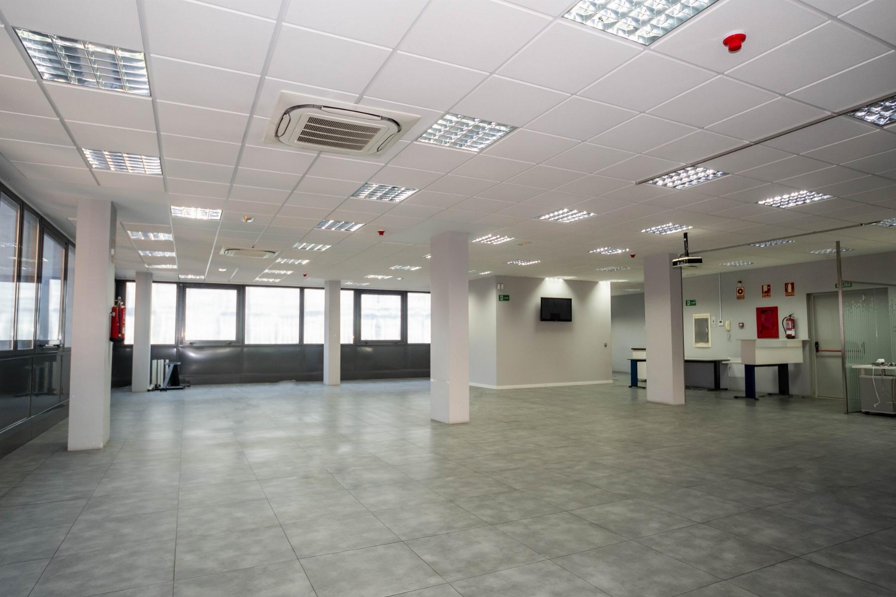 For rent of office in Madrid