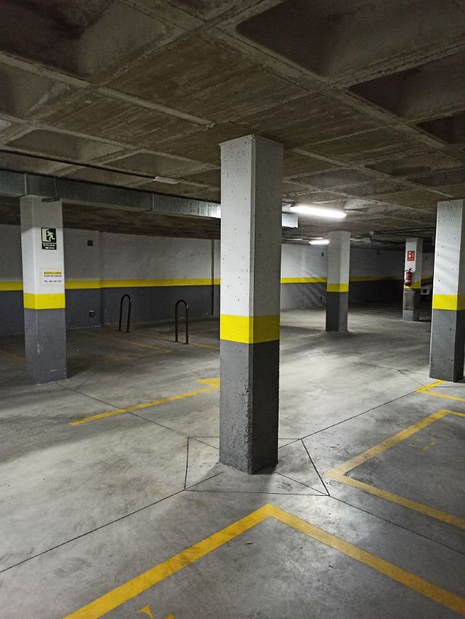 Zu verkaufen von garage in
 Madrid