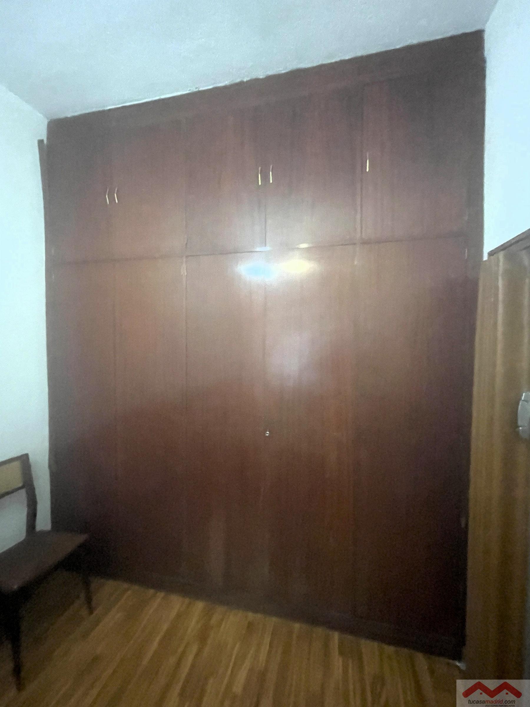 Armoire