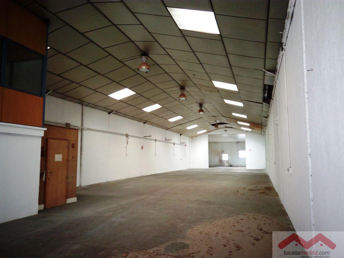 For sale of industrial plant/warehouse in Loeches