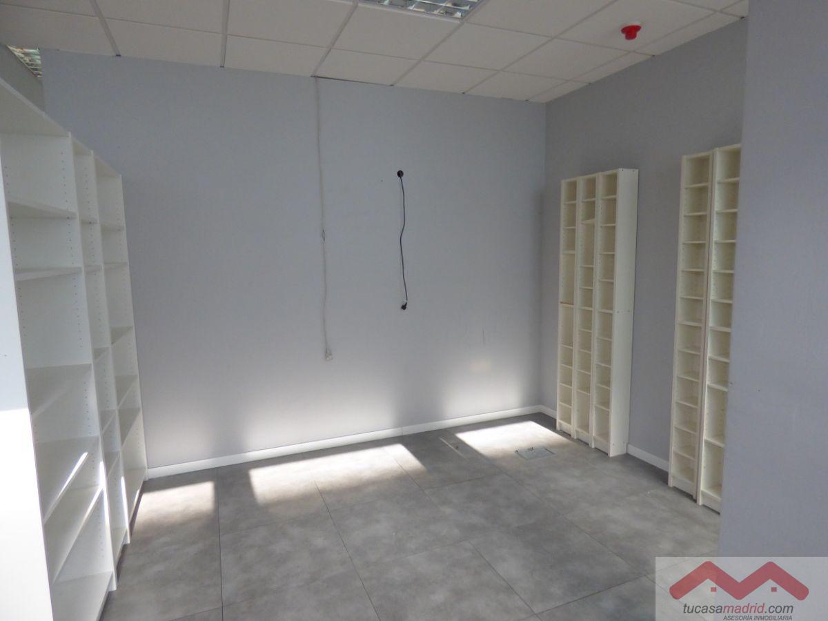 For rent of office in Madrid