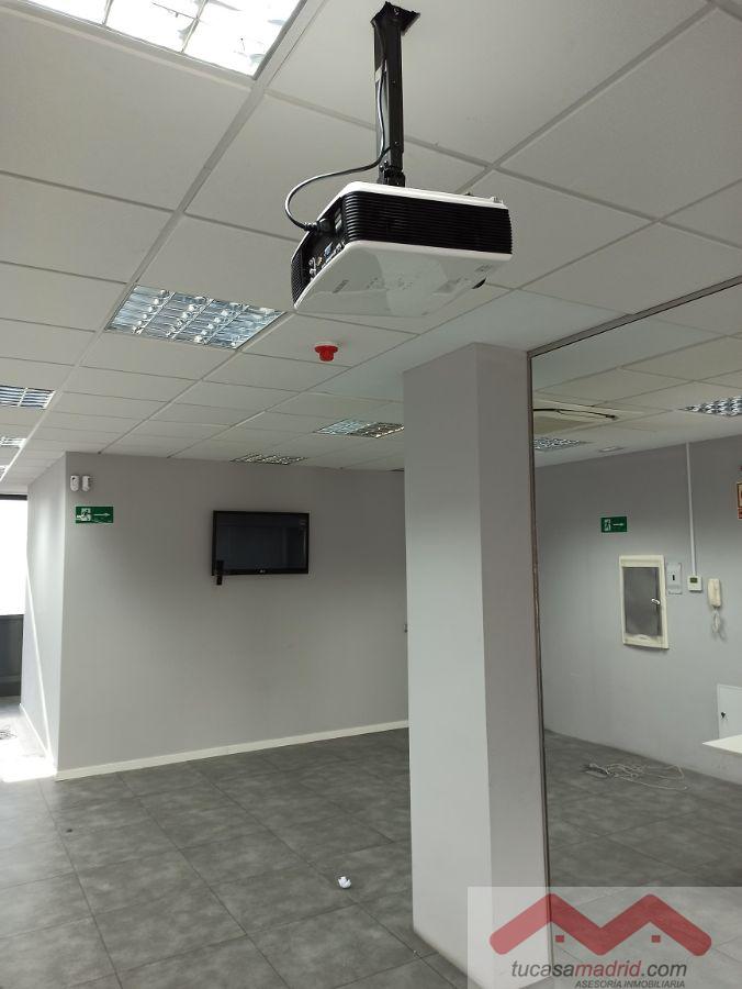 For rent of office in Madrid