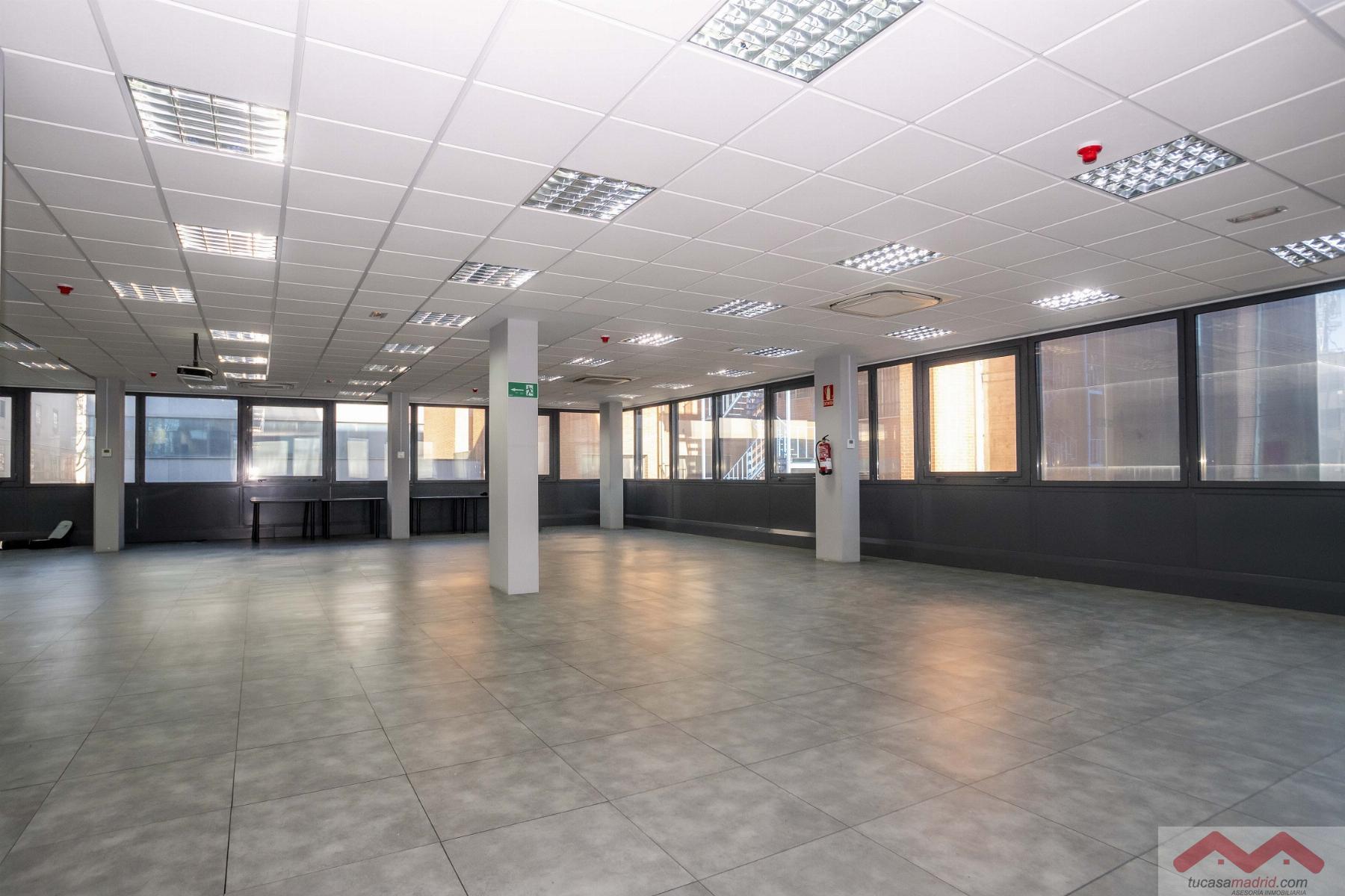 For rent of office in Madrid