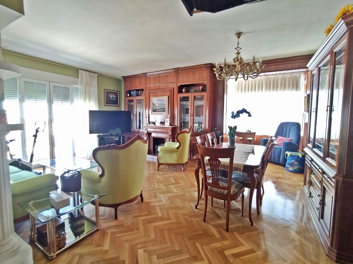 For sale of duplex in Leganés