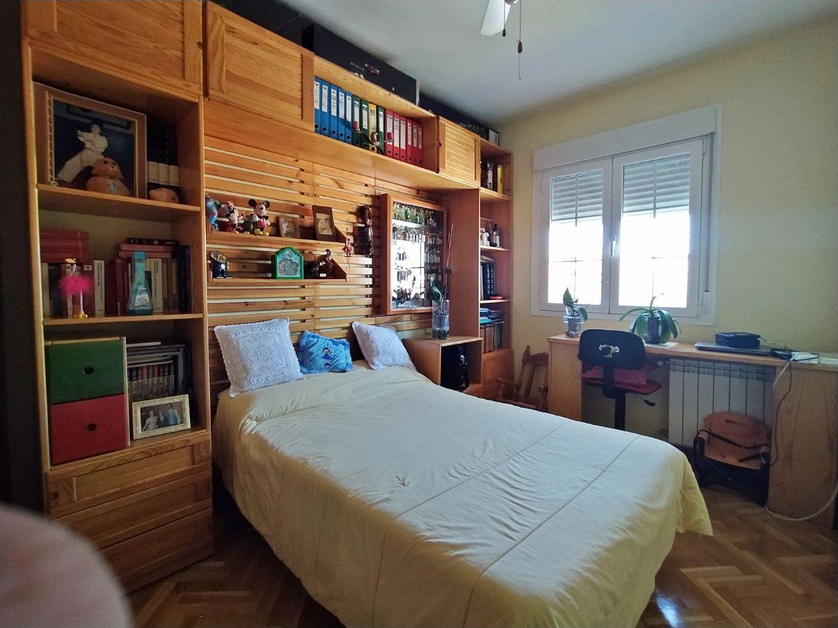 For sale of duplex in Leganés