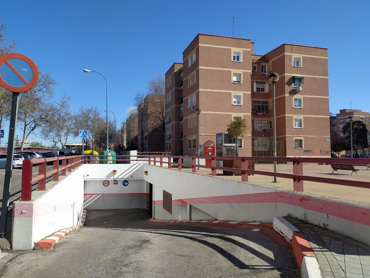 For sale of garage in Leganés