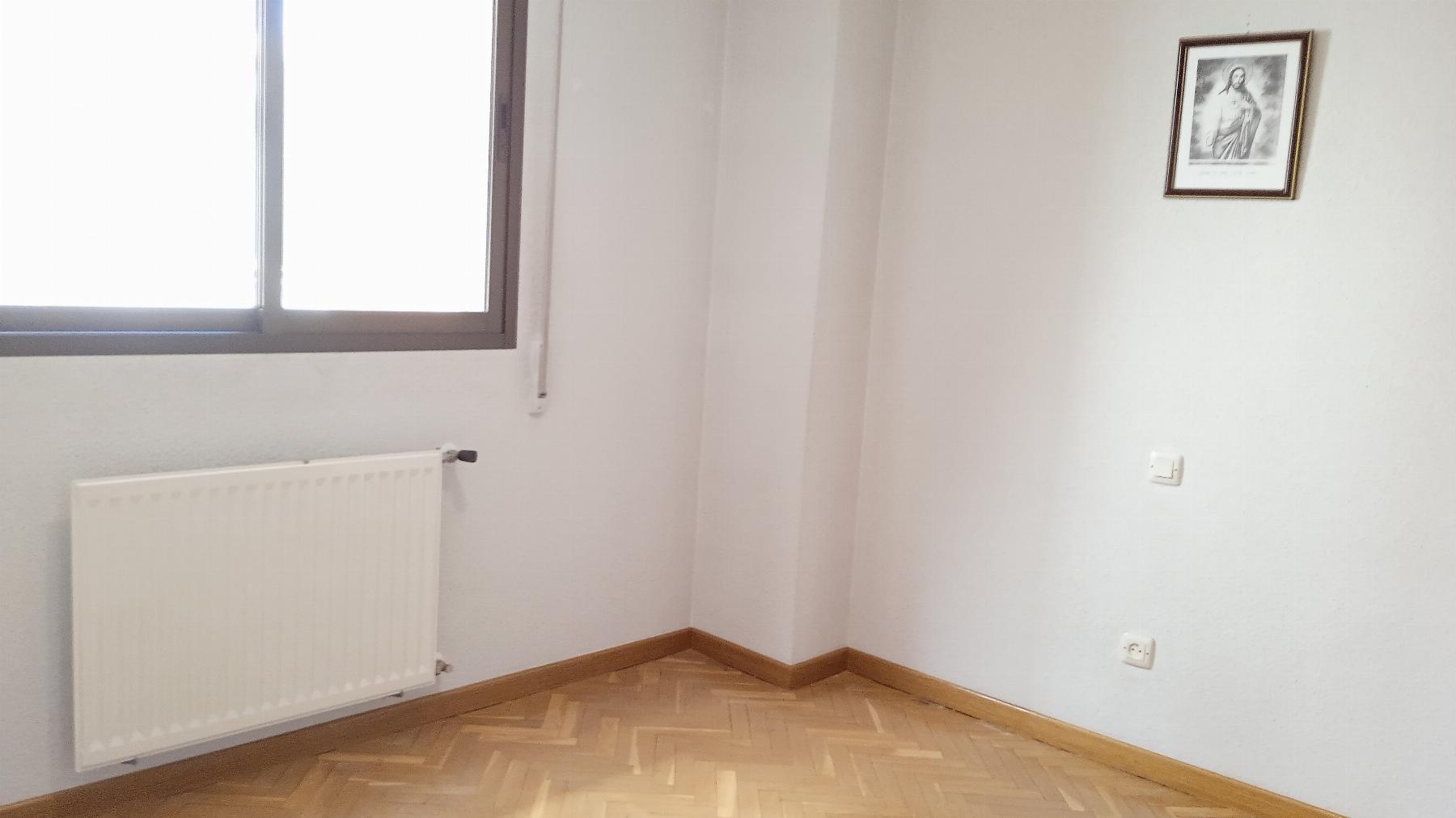 For sale of flat in Leganés