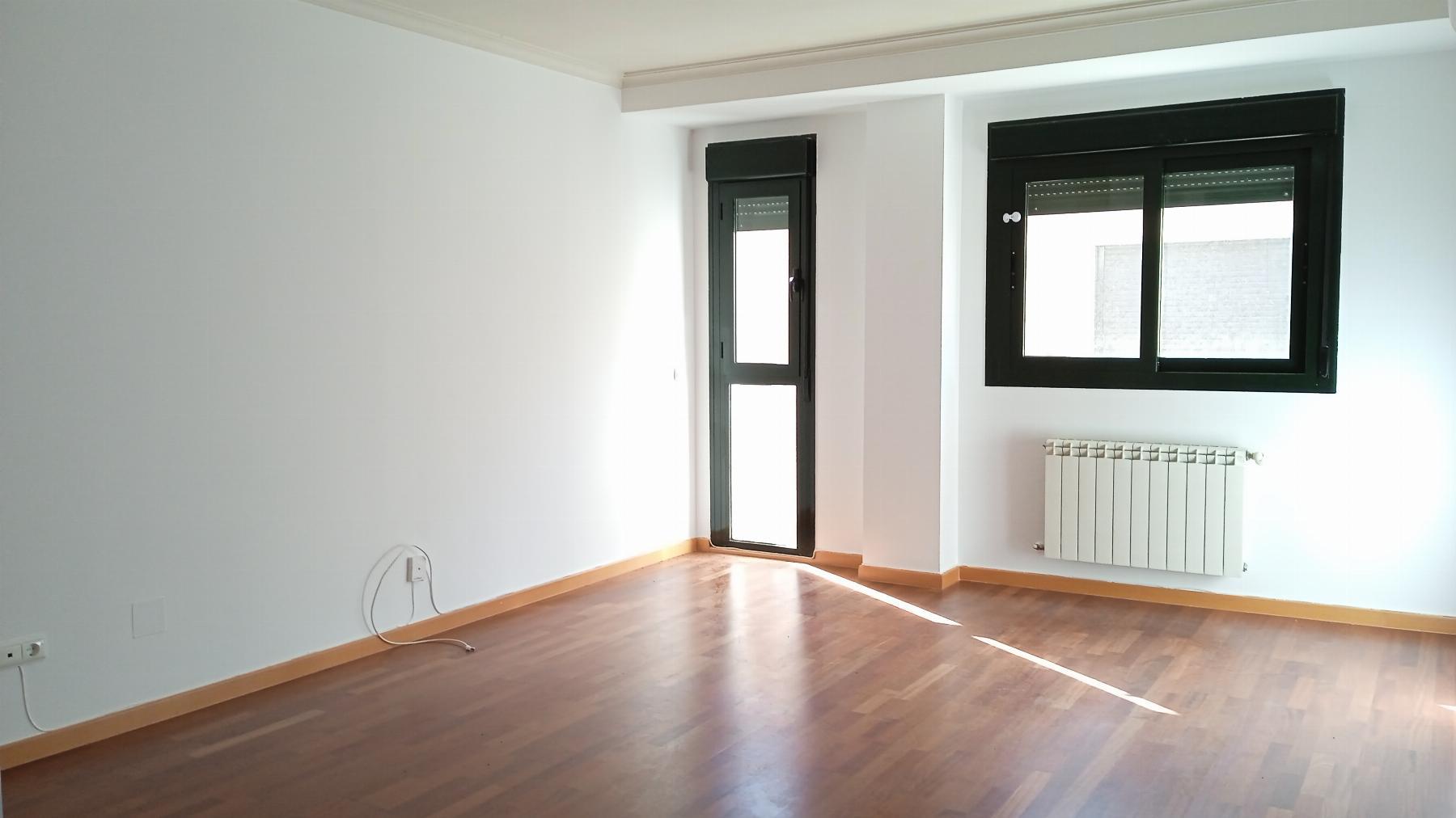 For sale of duplex in Torrejón de Velasco