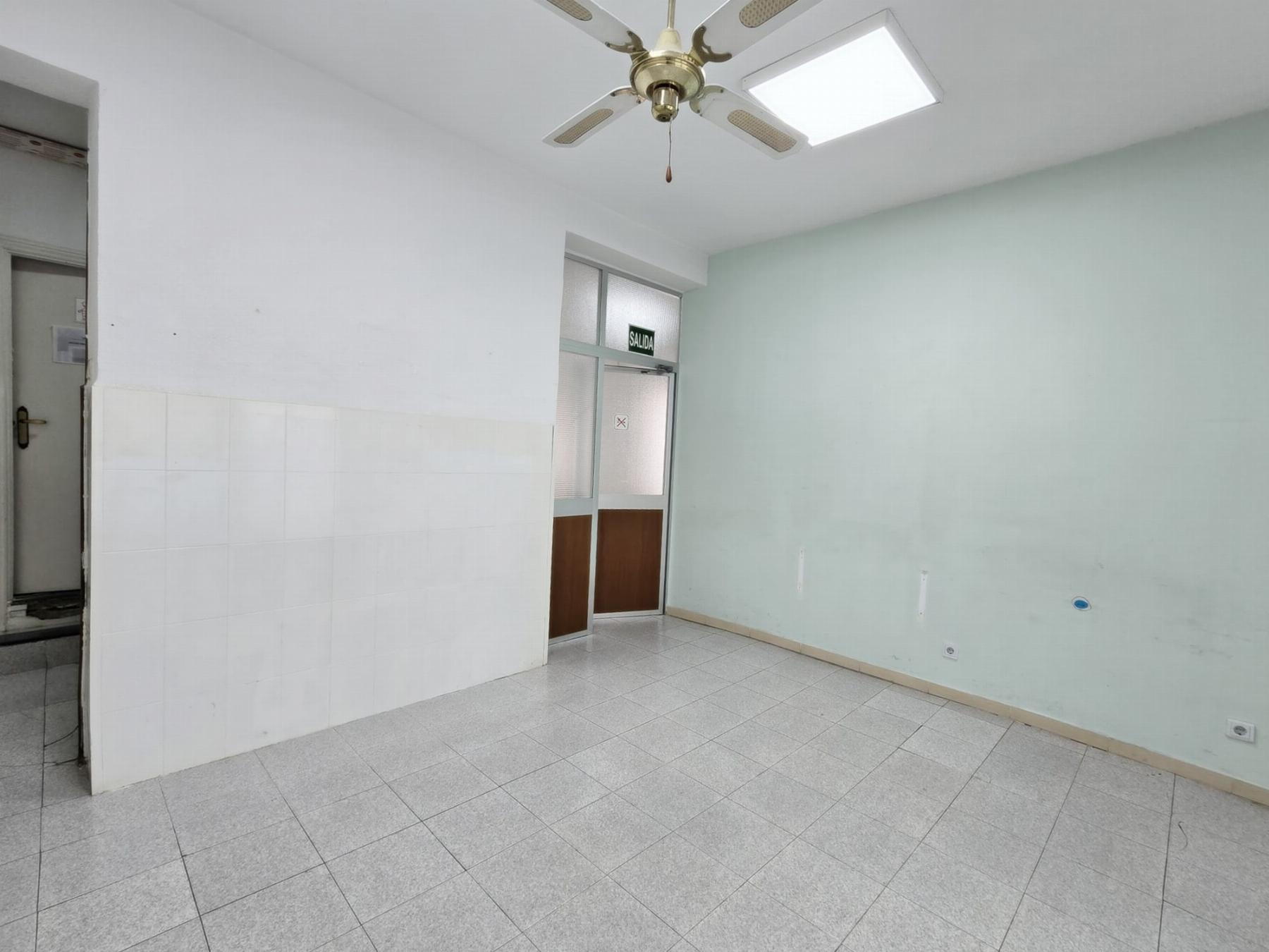 For rent of commercial in Leganés