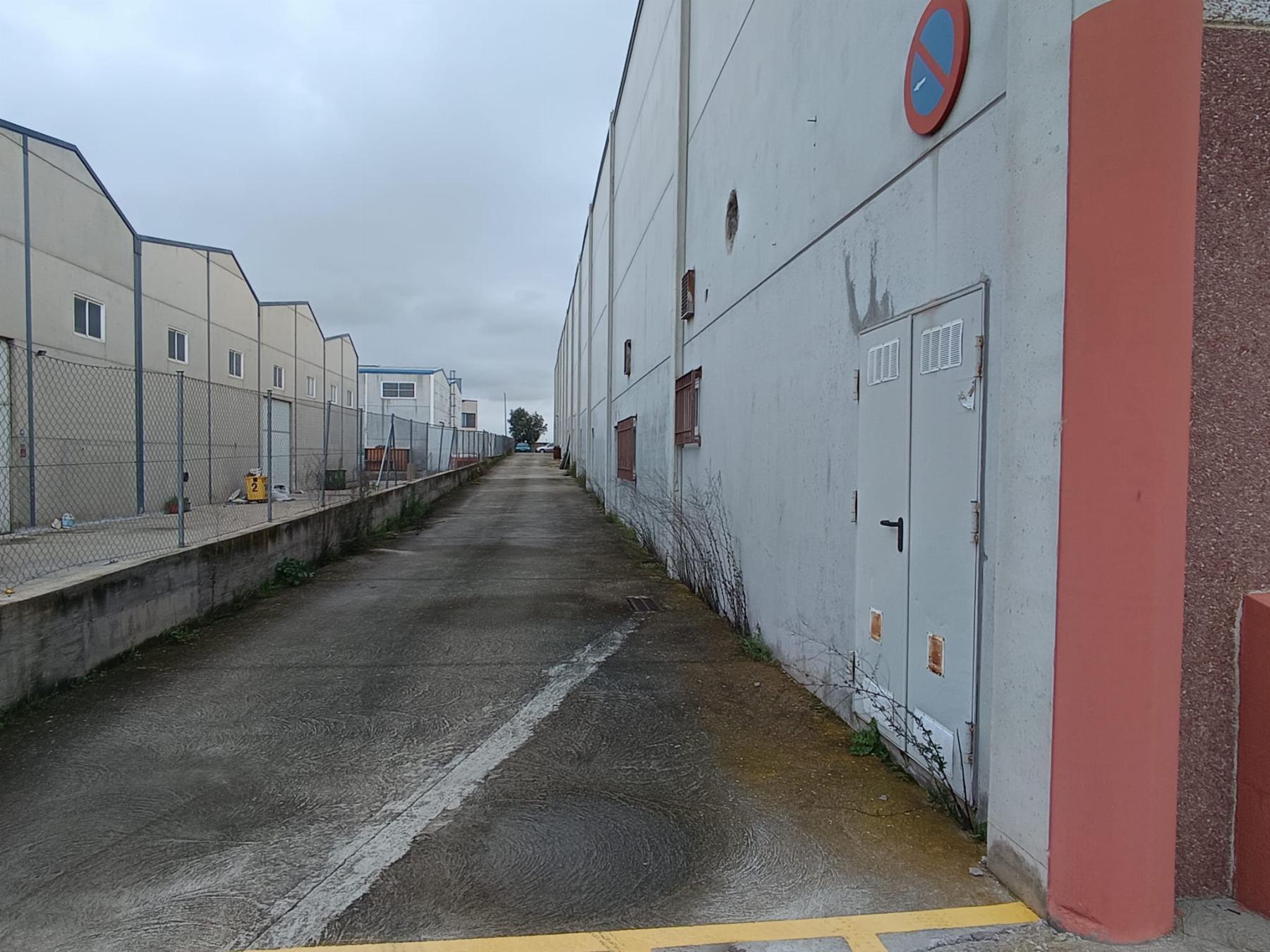 Venta de nave industrial en Casarrubuelos