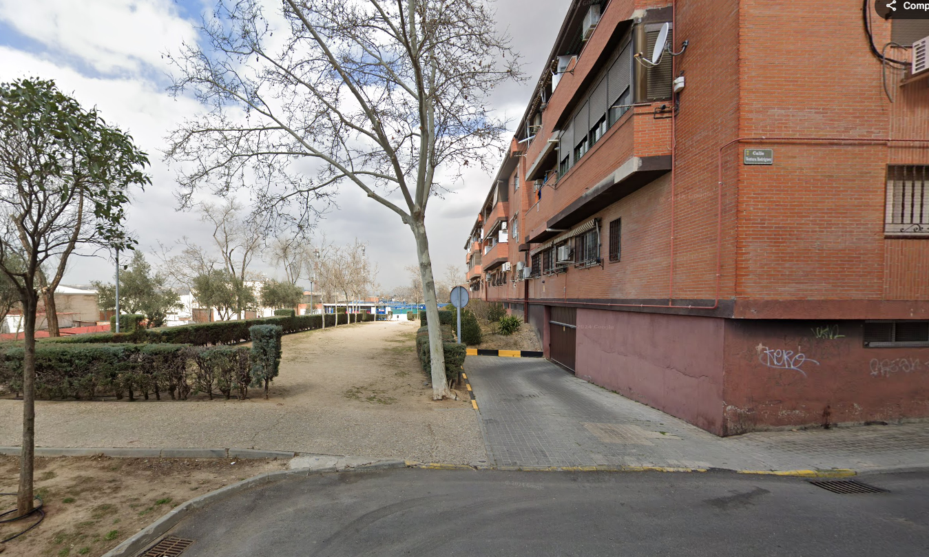For sale of flat in Velilla de San Antonio