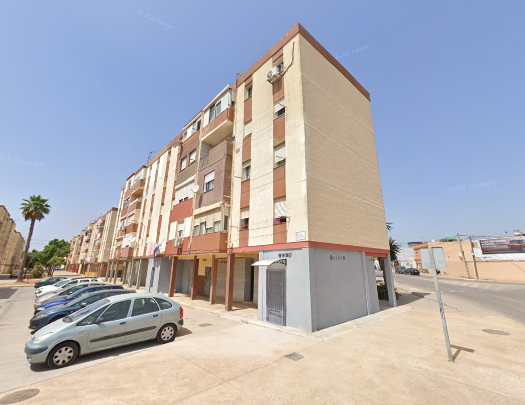 For sale of flat in La Linea de la Concepcion