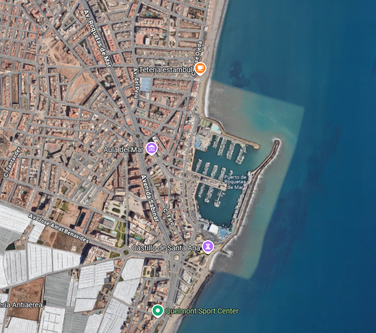 For sale of flat in Roquetas de Mar