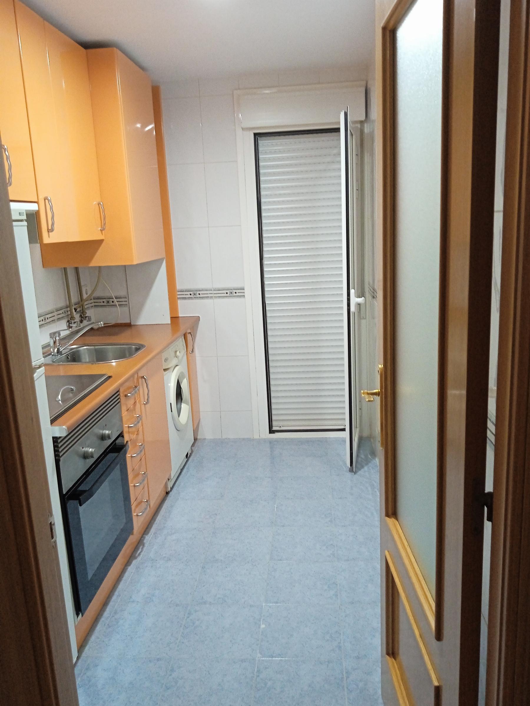 For sale of flat in Casarrubios del Monte
