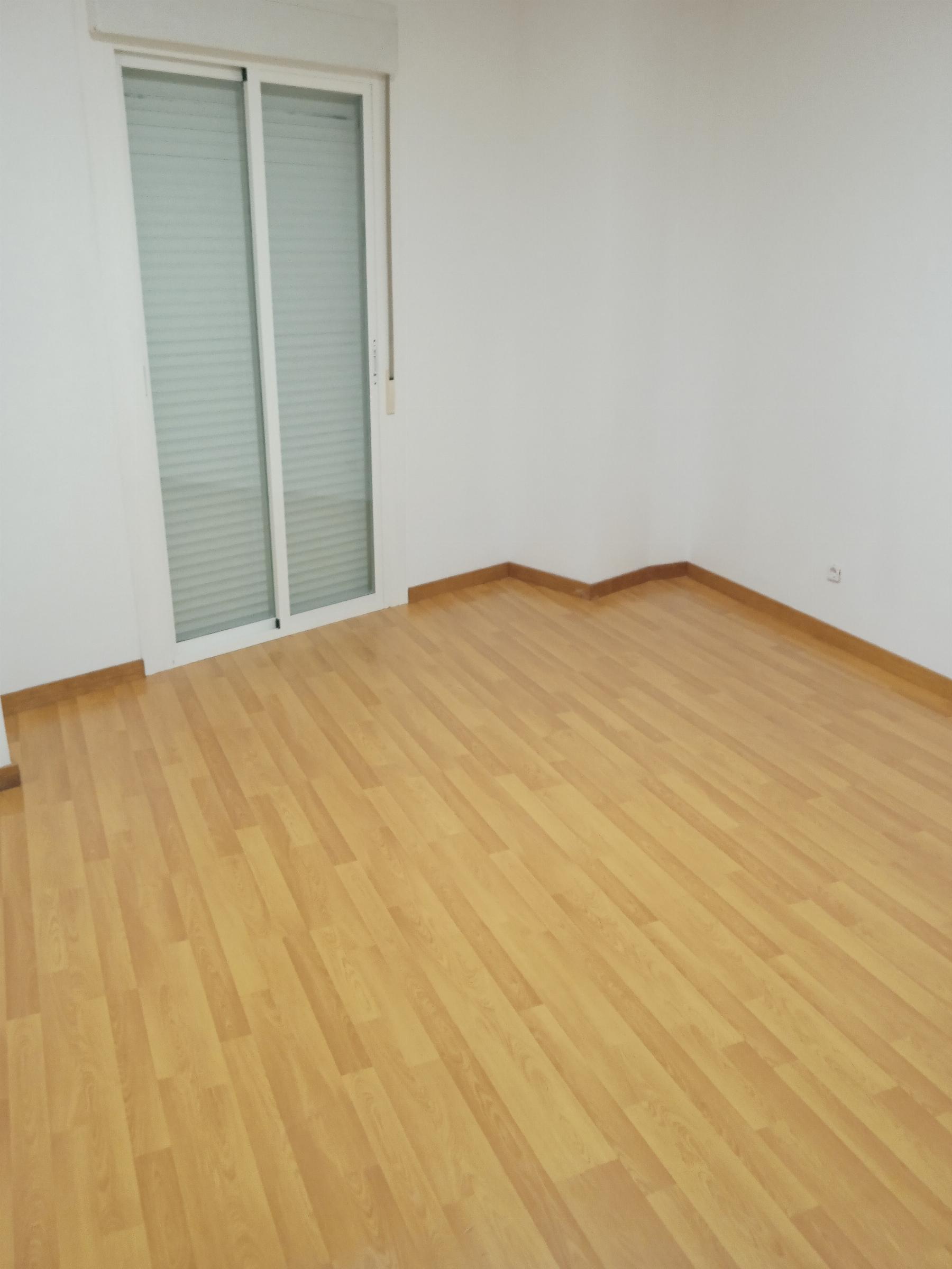 For sale of flat in Casarrubios del Monte