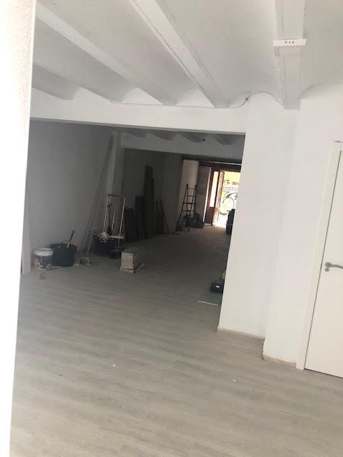 For rent of commercial in Valencia