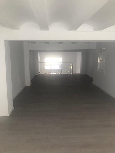For rent of commercial in Valencia