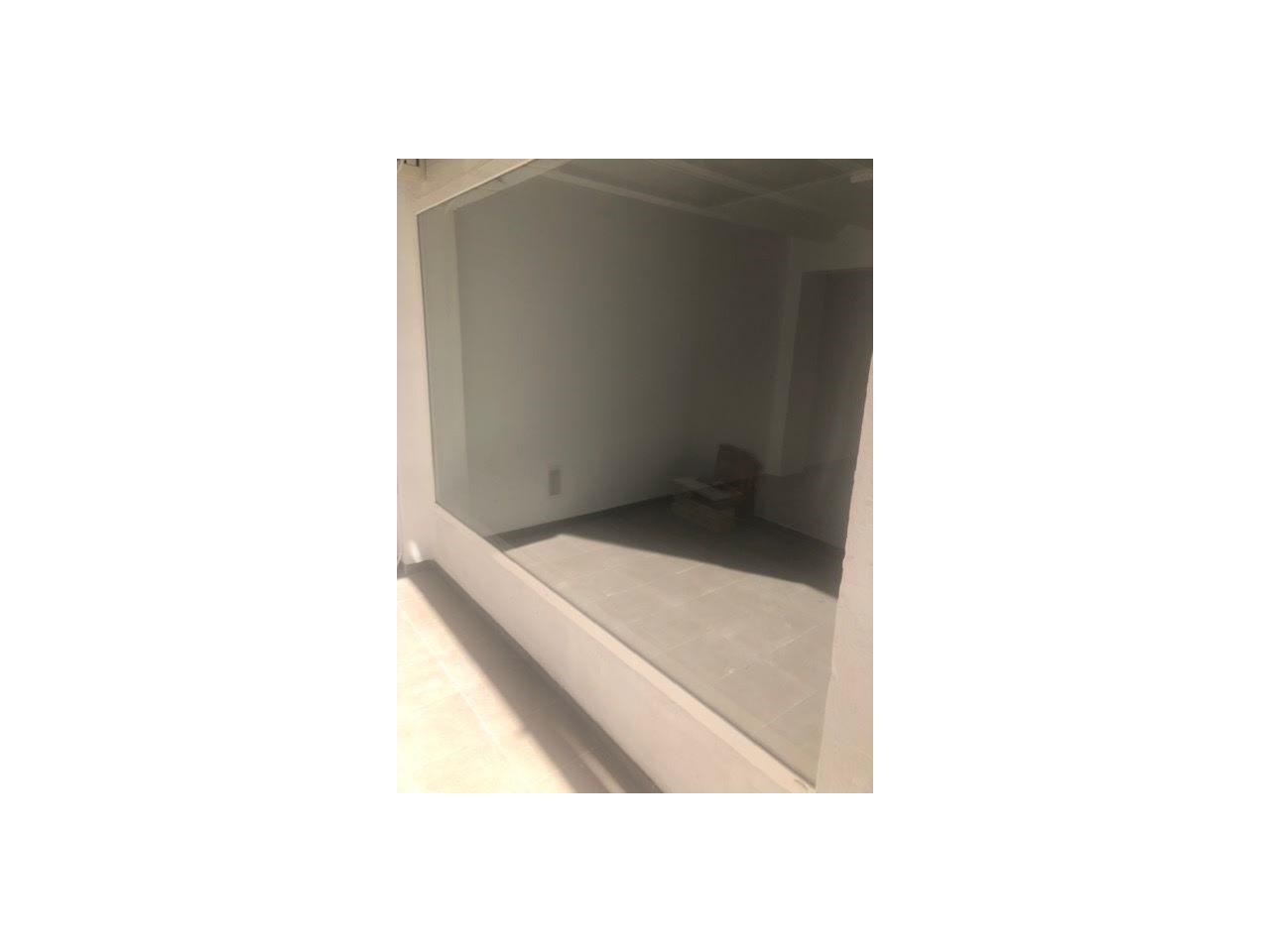 For rent of commercial in Valencia