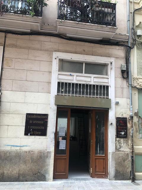 For rent of commercial in Valencia