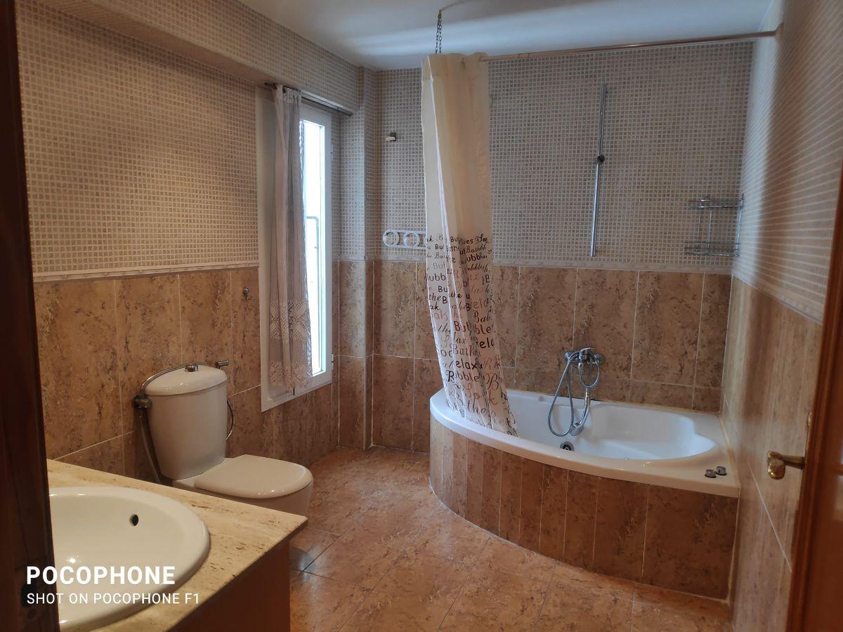 For sale of flat in Valencia