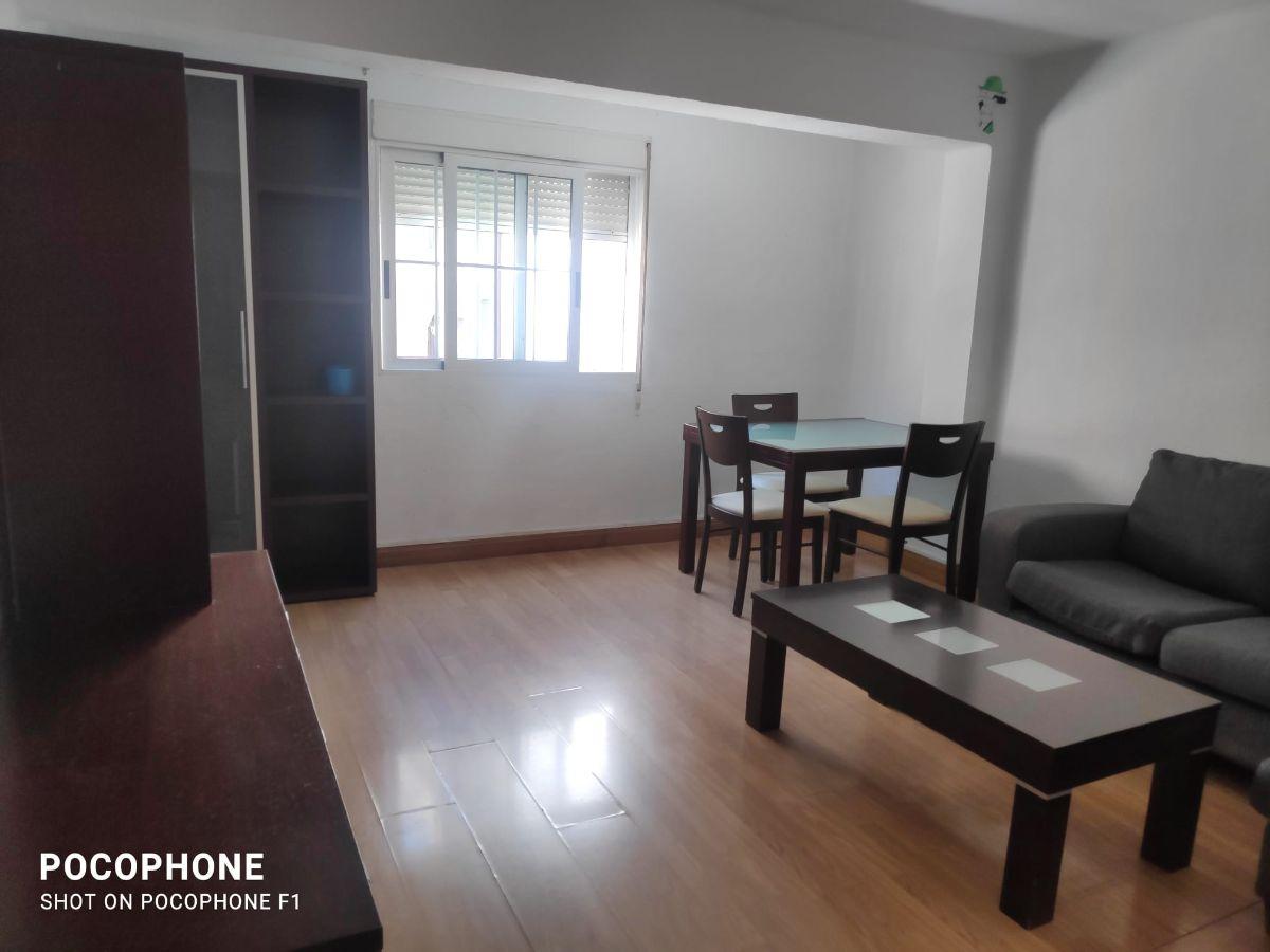 For sale of flat in Valencia