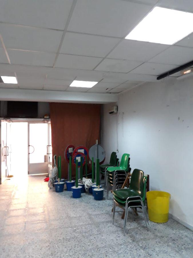 For sale of commercial in Valencia