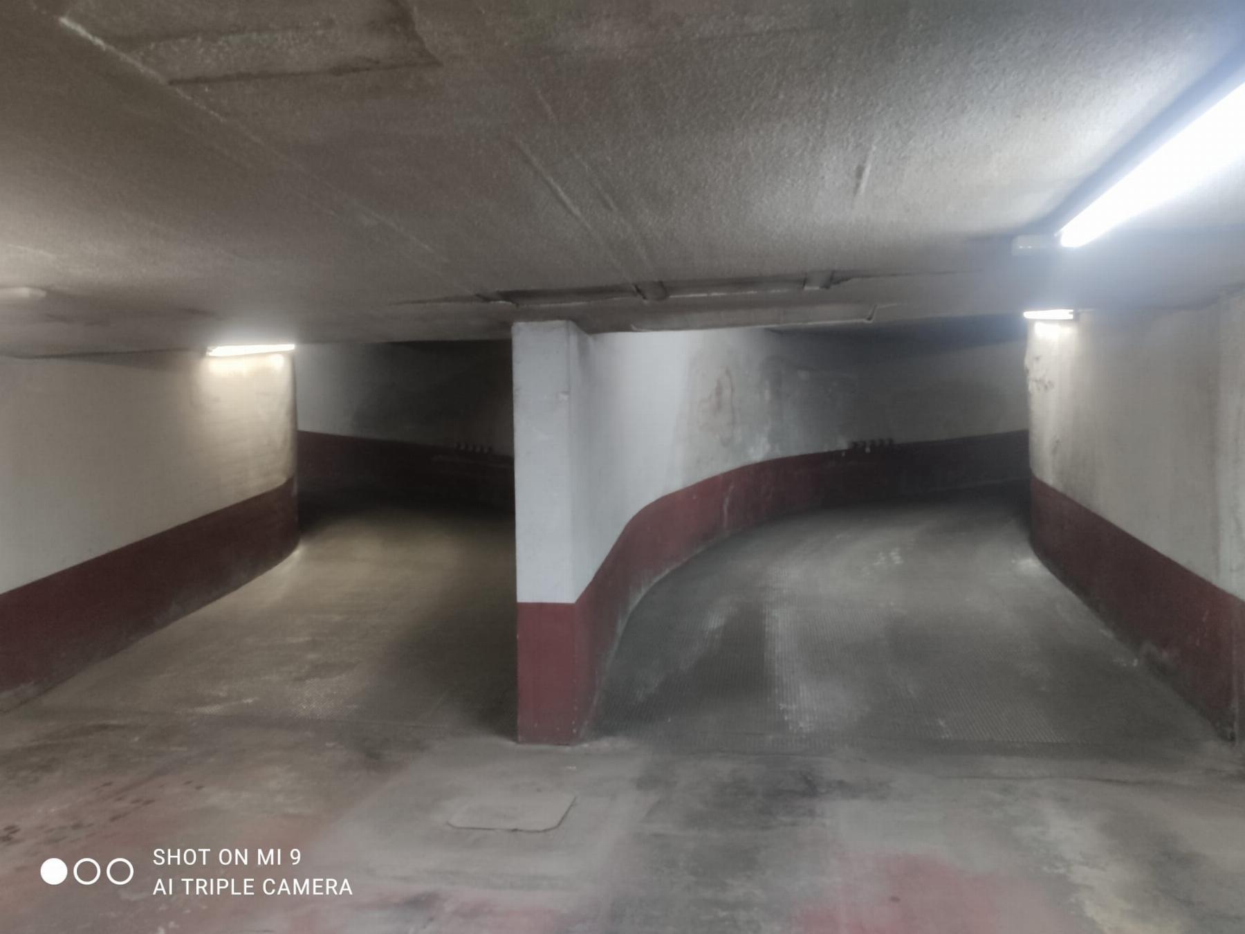 For sale of garage in Valencia