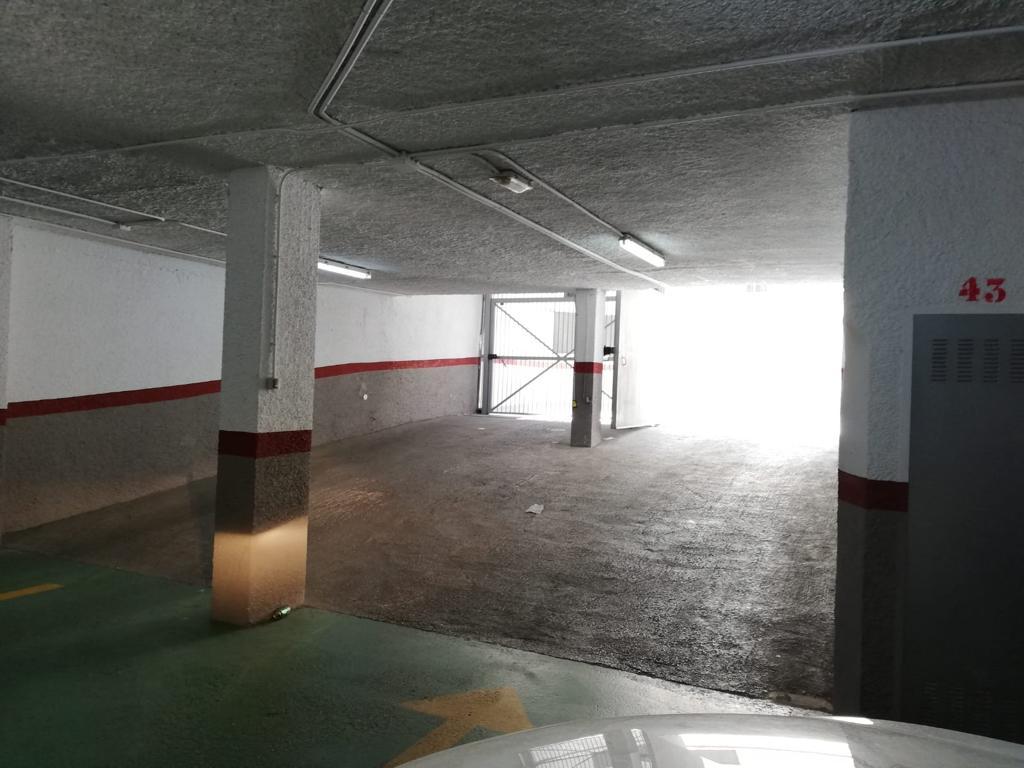 For sale of garage in Valencia