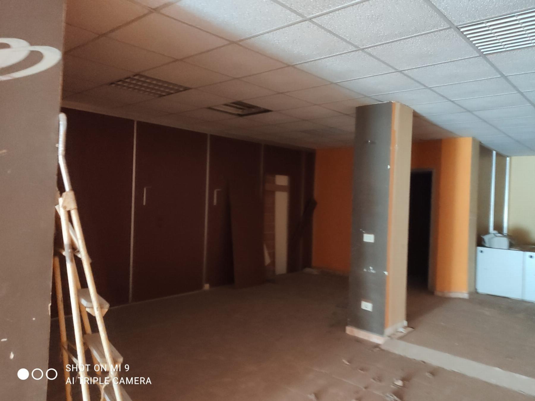 For sale of commercial in Valencia