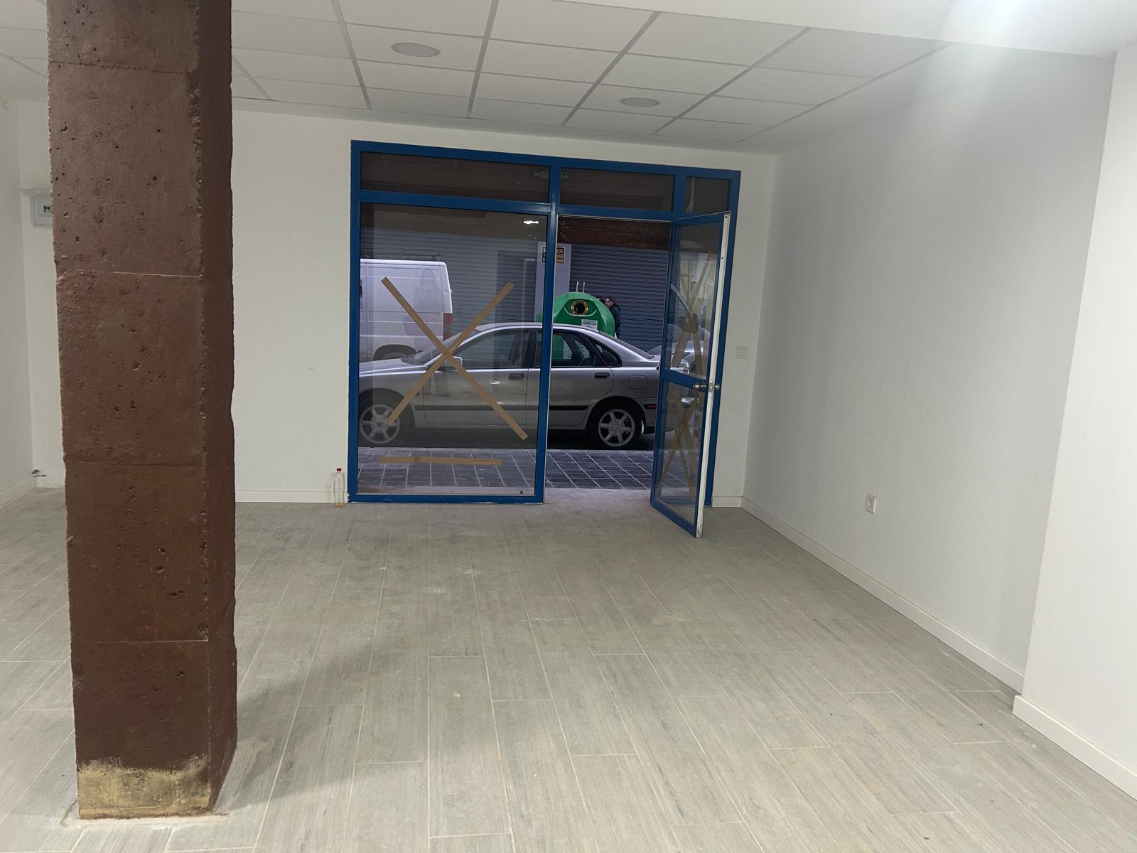 For rent of commercial in Valencia