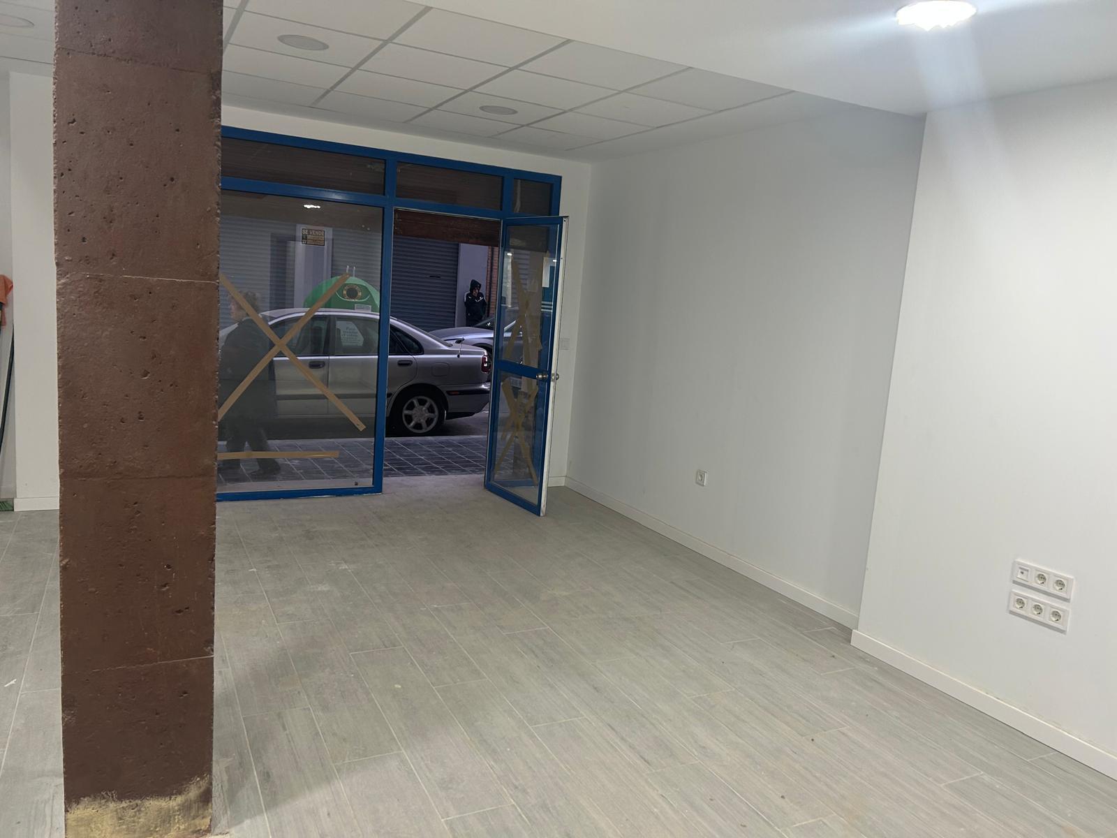 For rent of commercial in Valencia