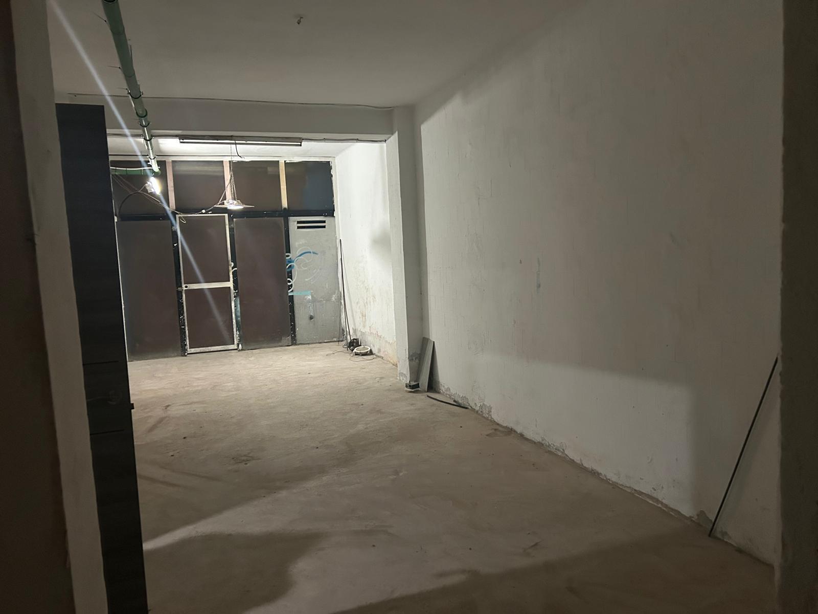 For rent of commercial in Valencia