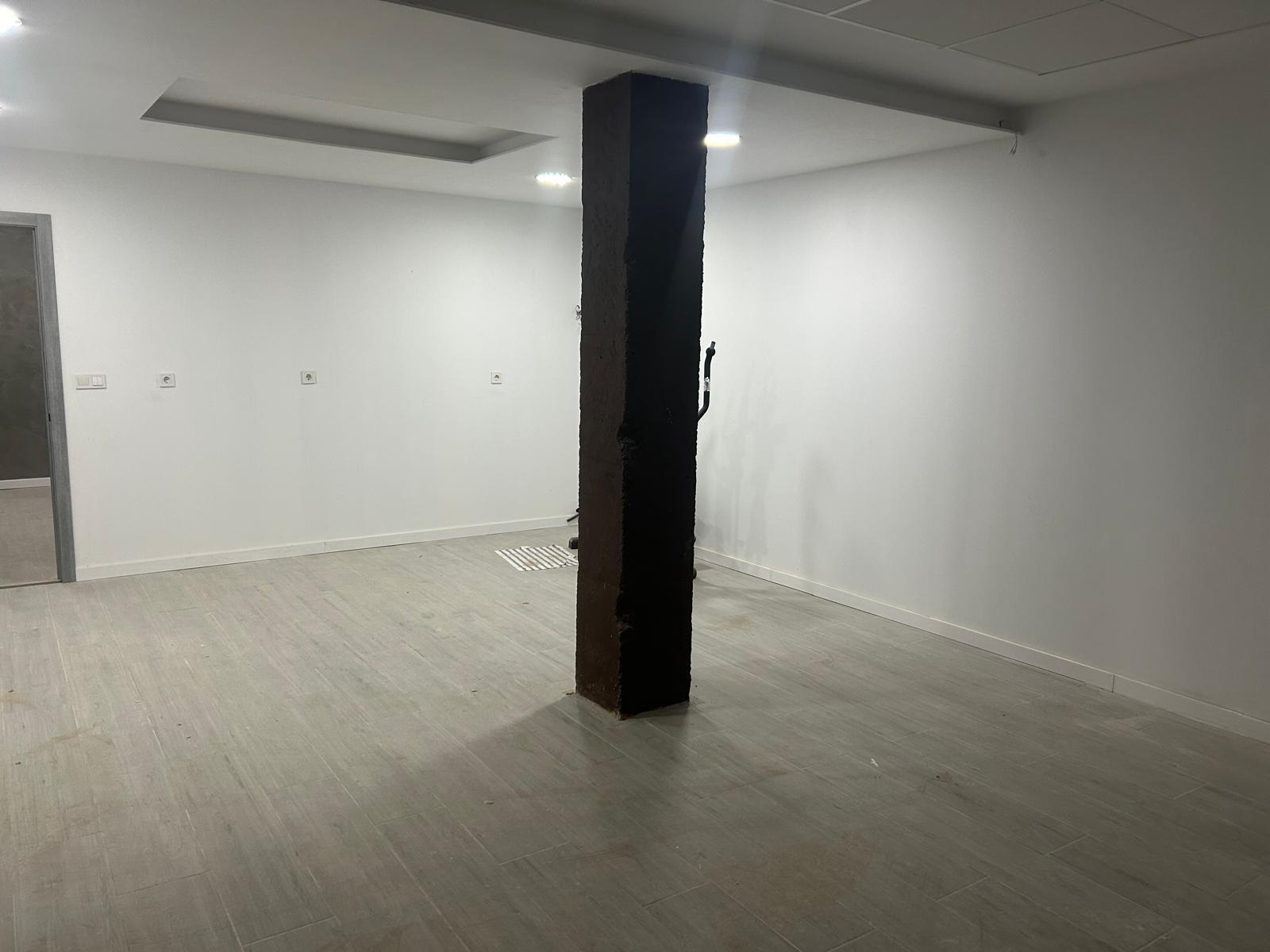 For rent of commercial in Valencia