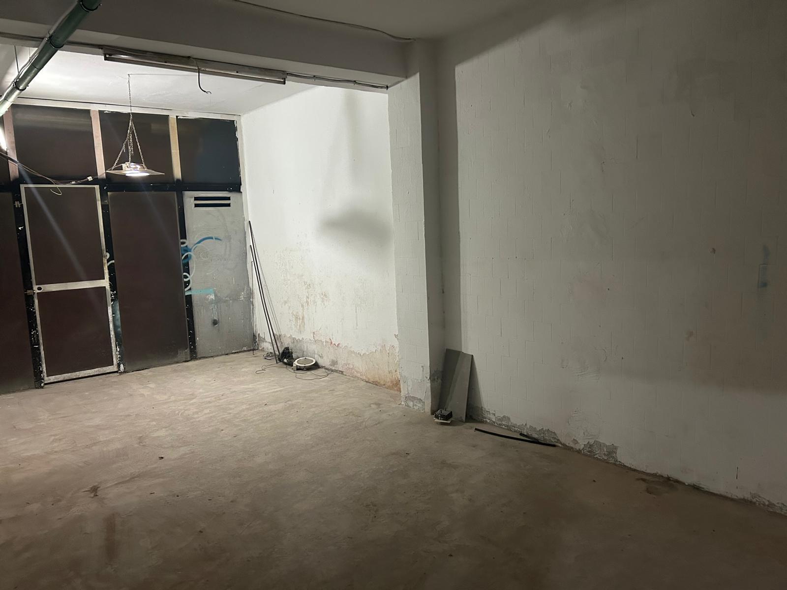 For rent of commercial in Valencia