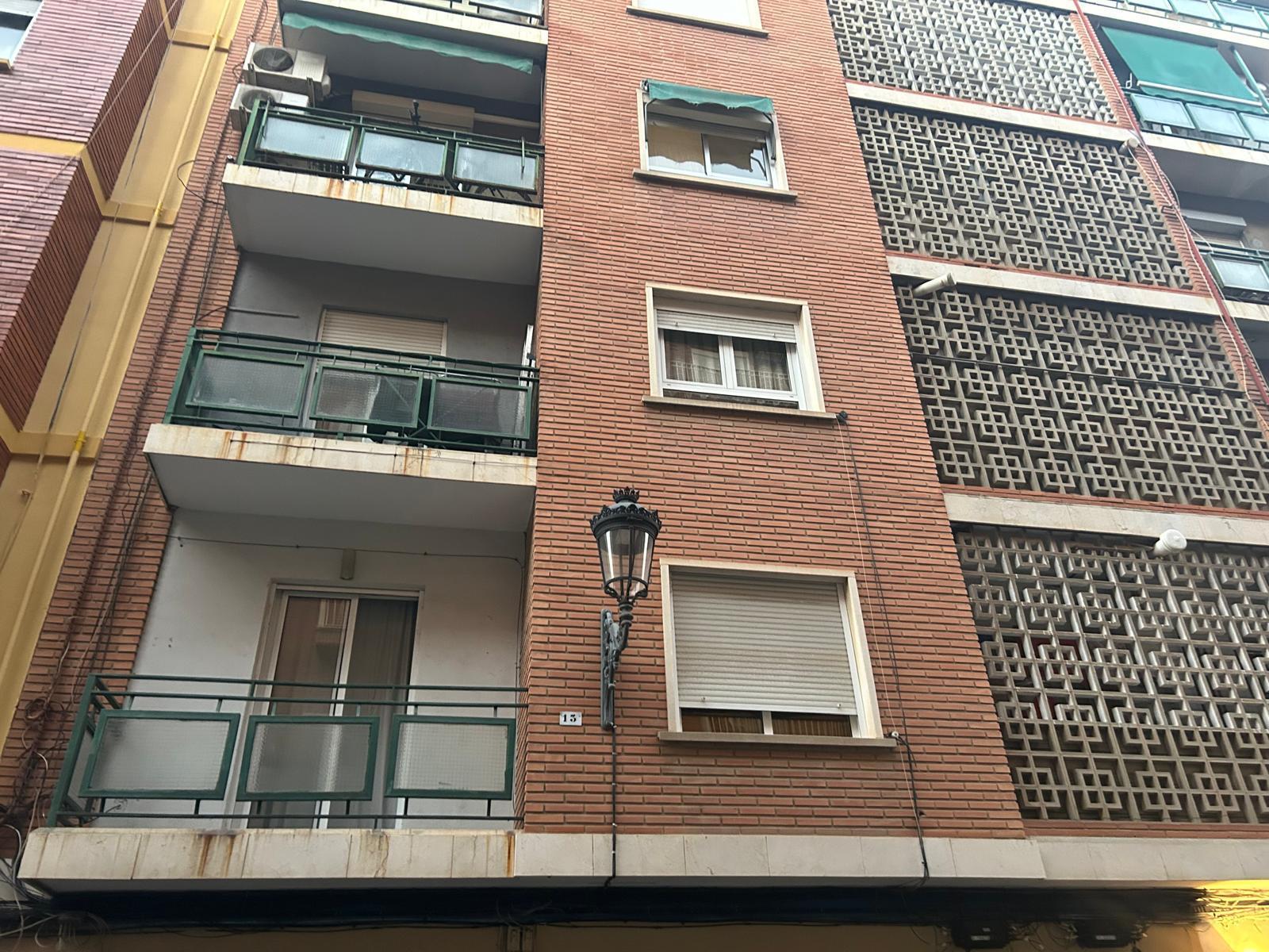 For rent of commercial in Valencia