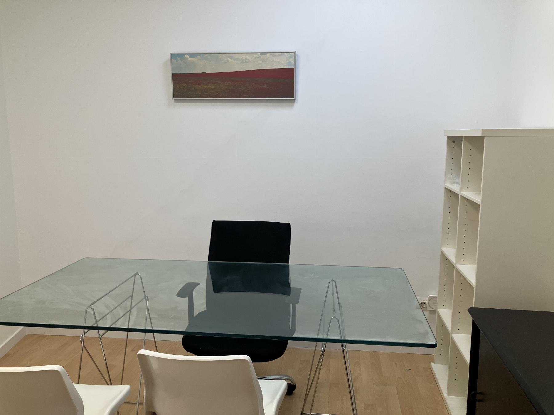 For rent of office in Valencia
