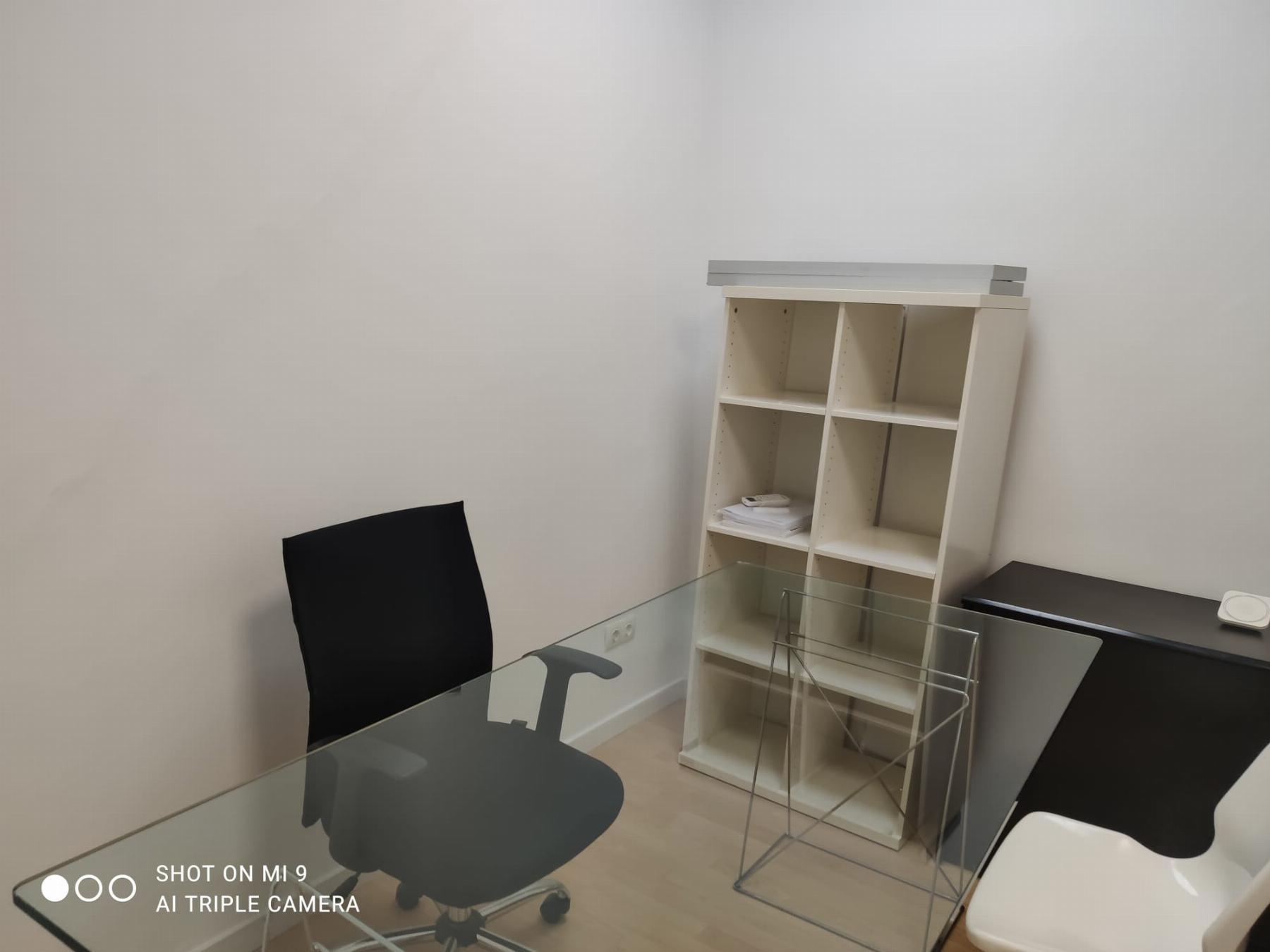 For rent of office in Valencia
