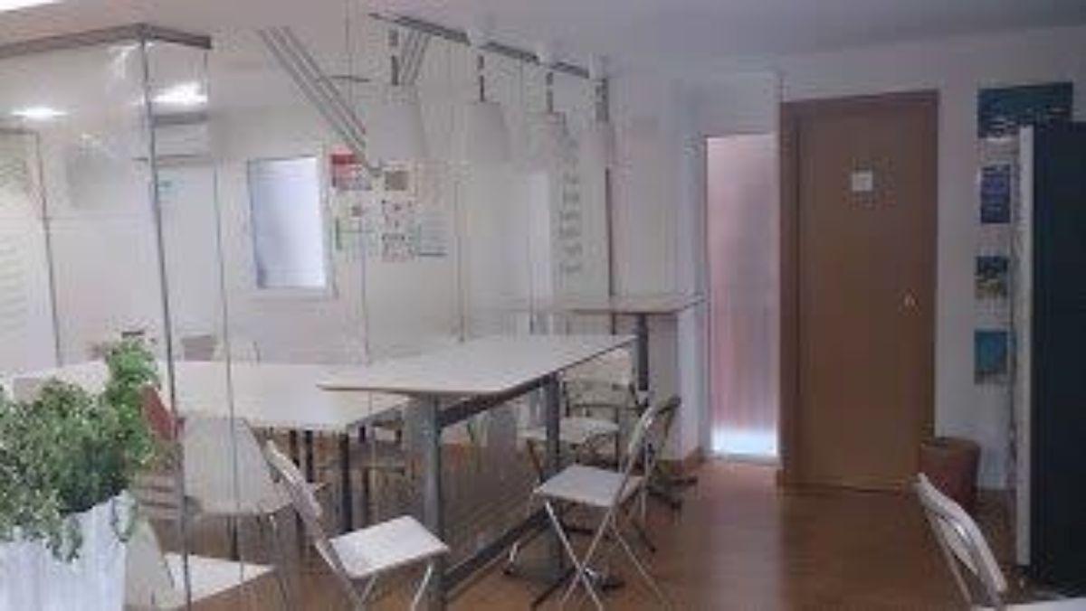 For rent of office in Valencia