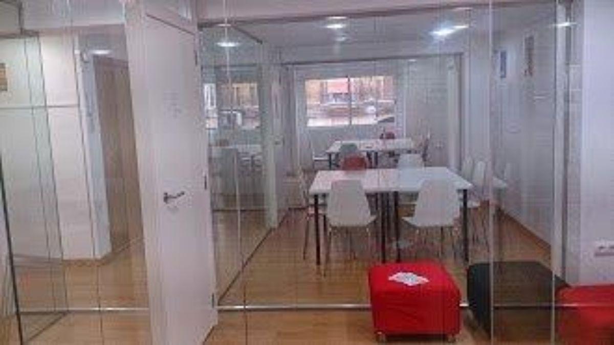 For rent of office in Valencia