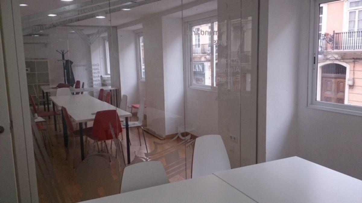 For rent of office in Valencia